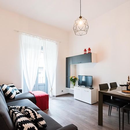 Central & Modern Apartment By Rent All โกโม ภายนอก รูปภาพ