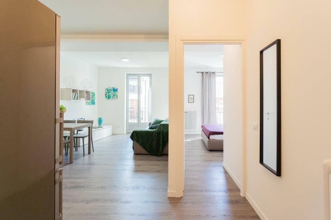 Central & Modern Apartment By Rent All โกโม ภายนอก รูปภาพ