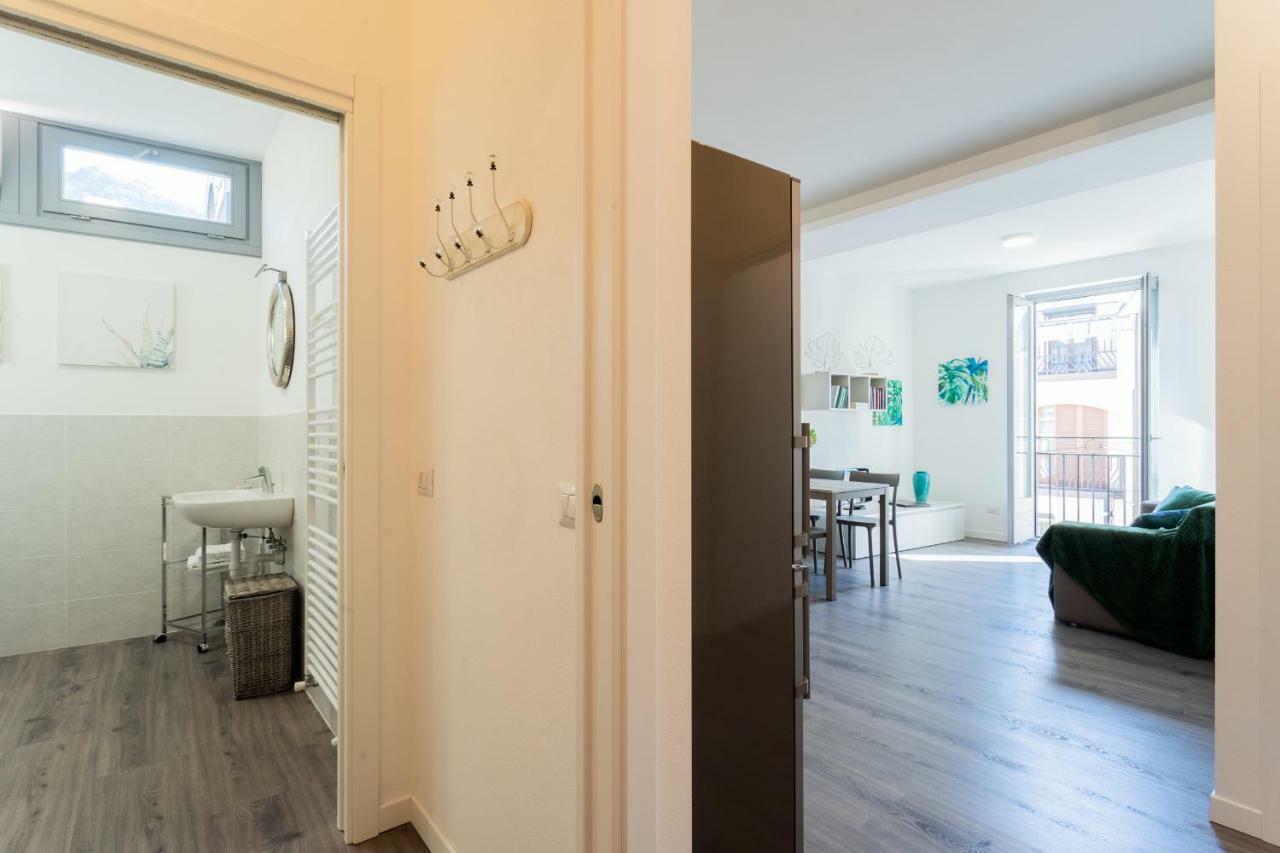 Central & Modern Apartment By Rent All โกโม ภายนอก รูปภาพ